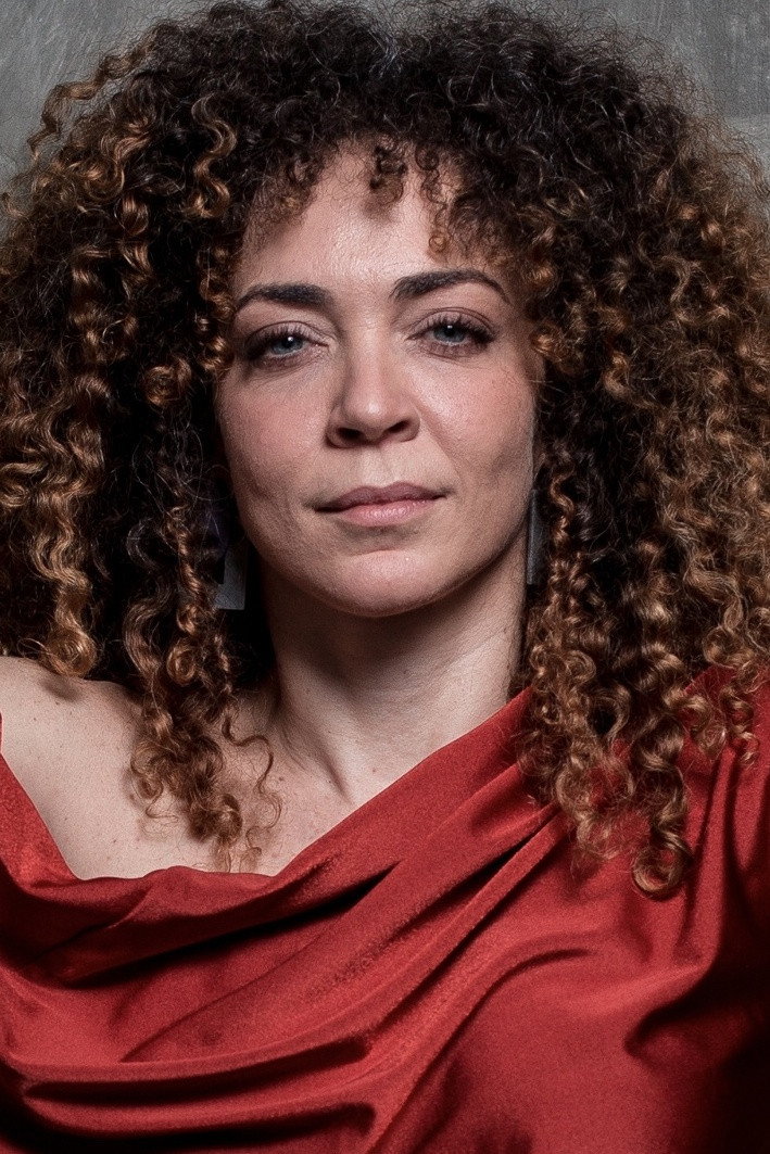 Laila Garin as Norma in The End