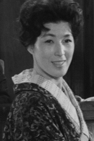 須藤恒子 as Ema Residence Maid in Disobedience