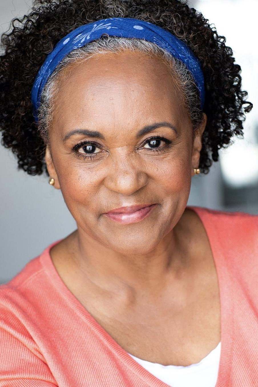 Shirley Jordan as Suzanne in Where Fools Go