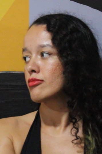 Glória as Self in The Last Arthouse Theater in Maceió