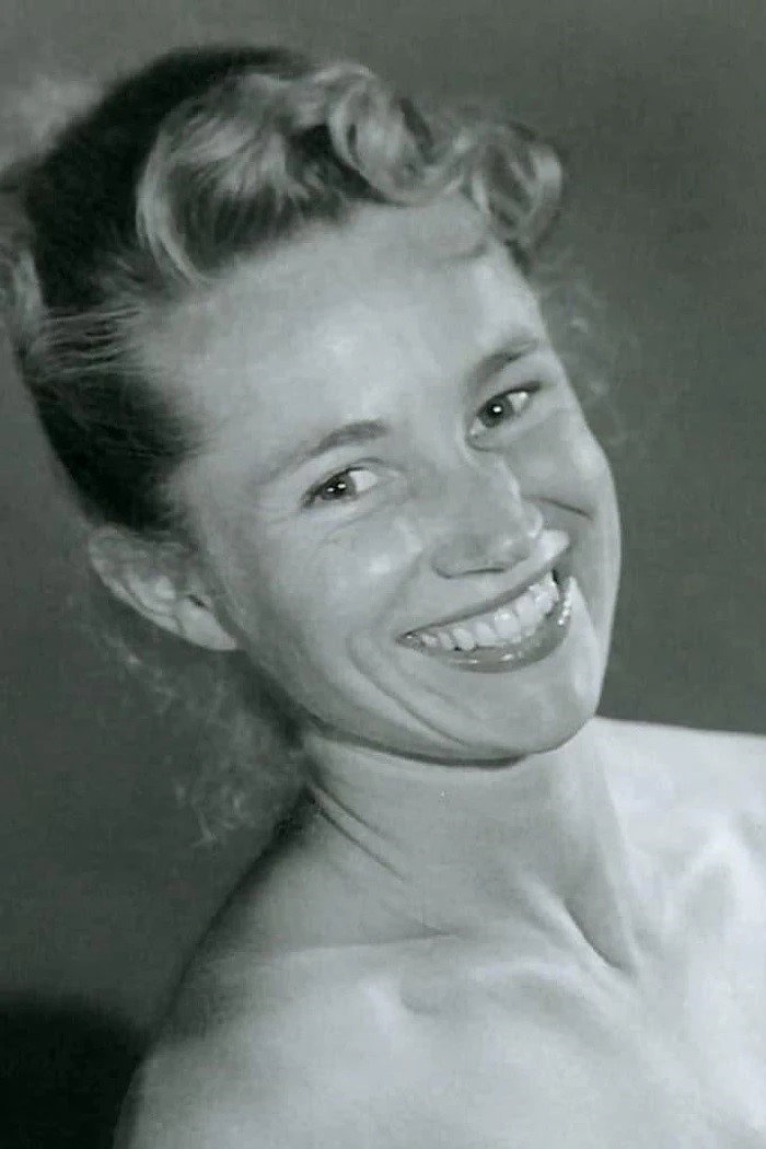 Virginia Bell as Self - Burlesque Performer (archive footage) in That's Sexploitation!
