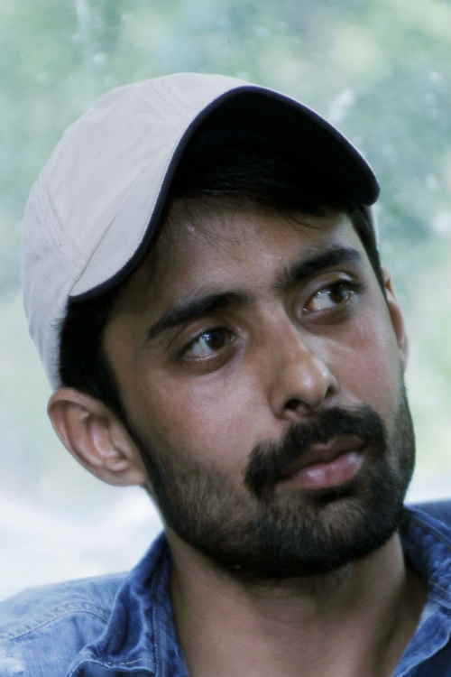 Rahul Bagga as Harsh in Kissebaaz