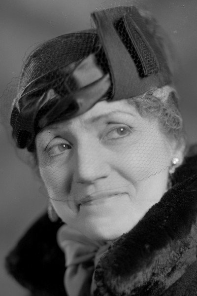 Elsa Widborg as Argonda in Meeting in the Night