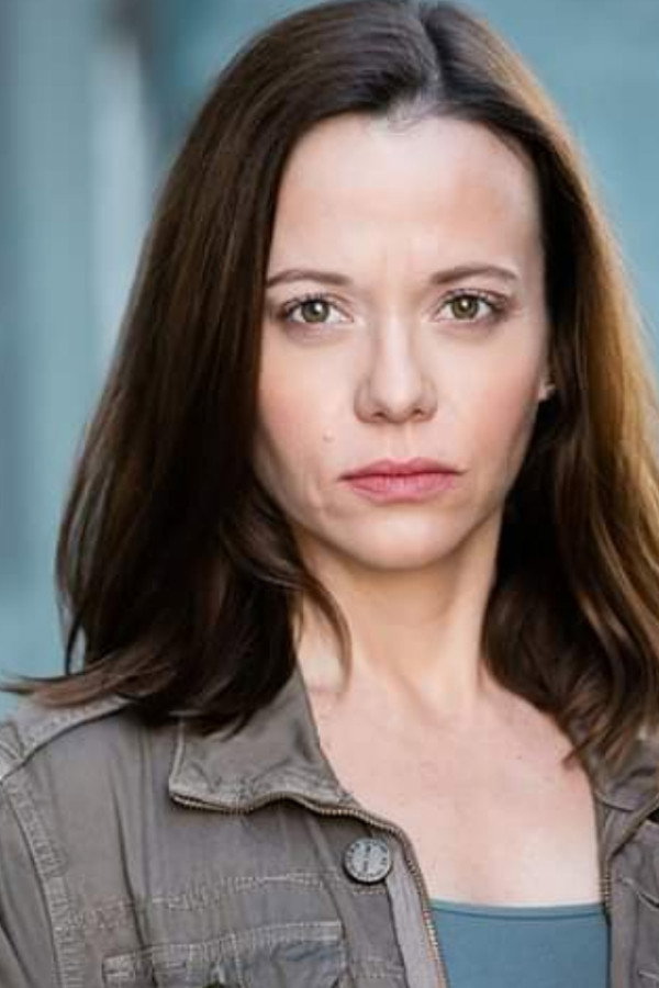 Lizanne Tulip as Waitress in Octavia