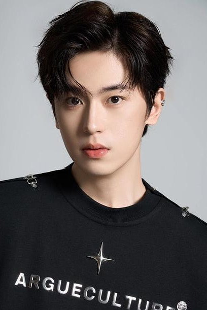 李若洵 as Xiao Jing Heng in 昭华乱