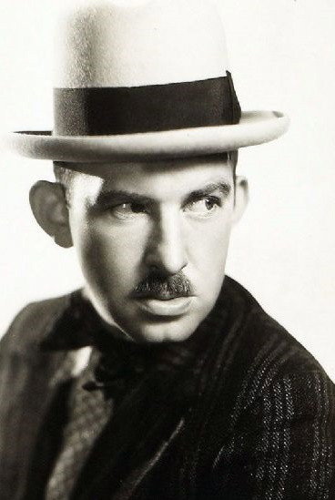 Vince Barnett as Ascanio in The Affairs of Cellini