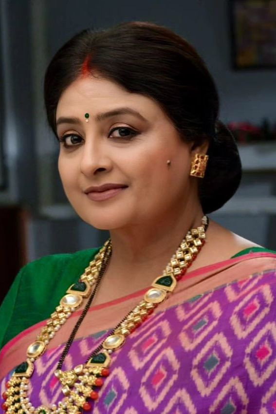 Aparna Ghoshal as Meena Kumar in Mrs.