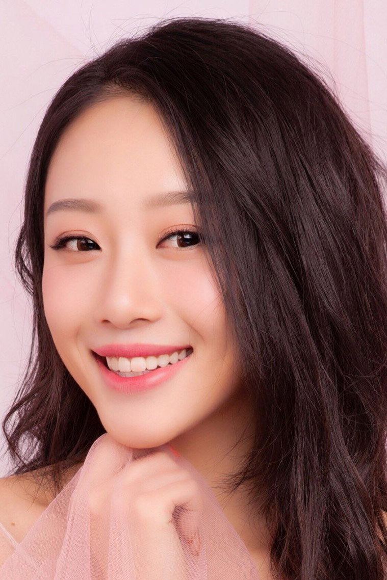 于小琬 as Lina in The Captives