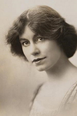 Mary Servoss as Mrs. Fenchurch in Danger Signal