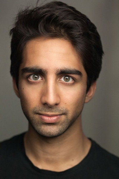 Shubham Saraf as Prabaker 'Prabhu' Kharre in Shantaram
