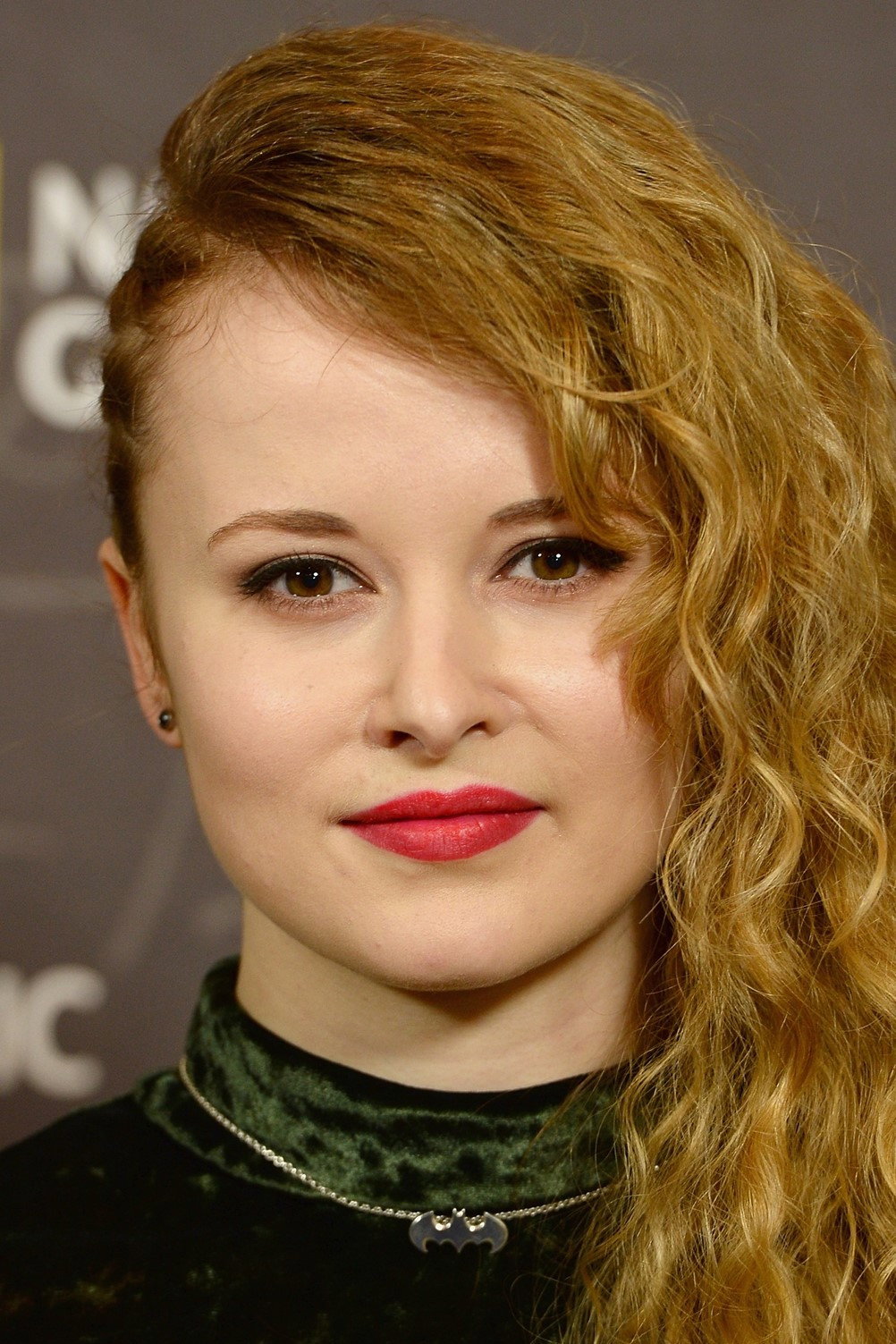 Shannon Tarbet as Hannah Markham in Rellik