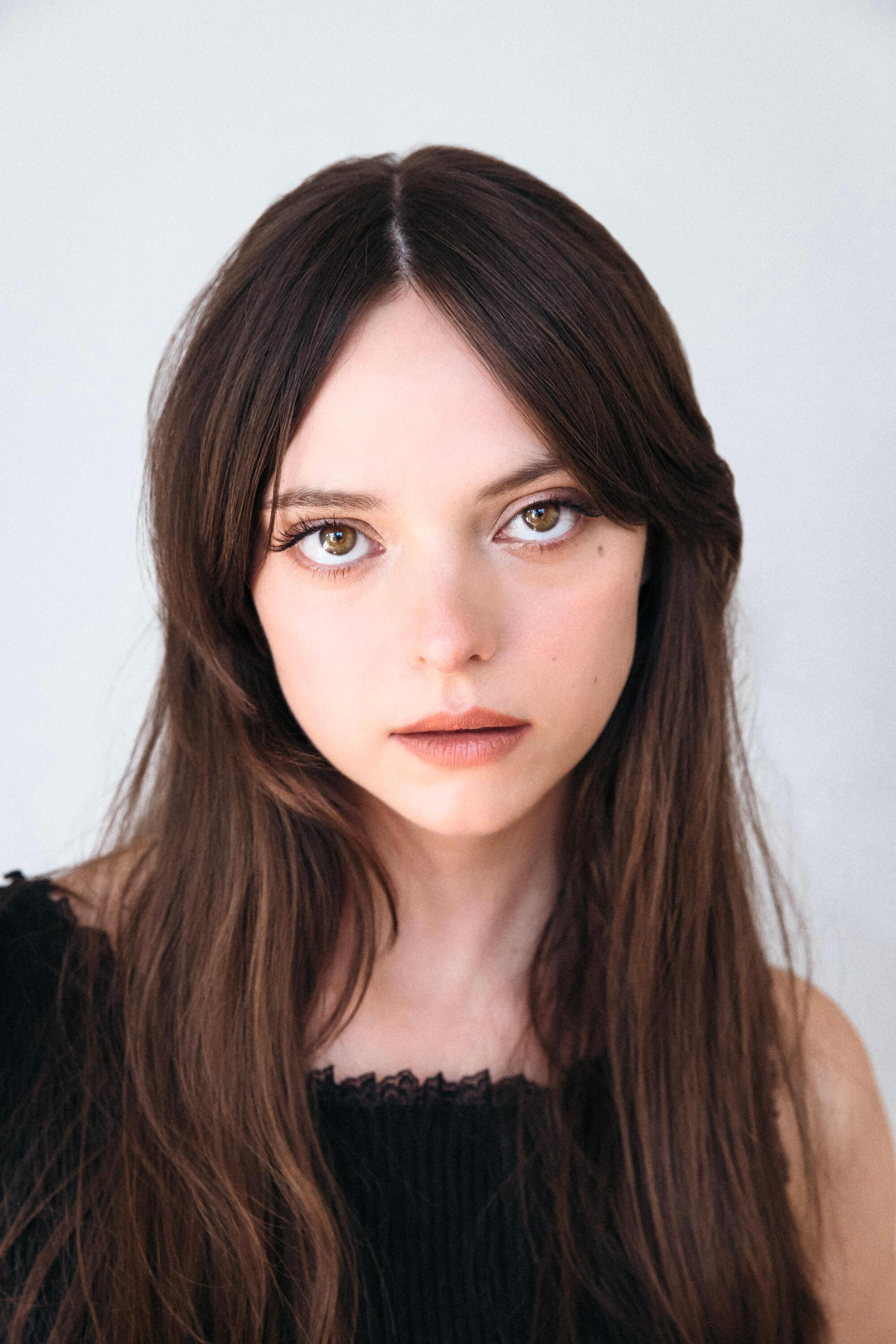 Ali Gallo as Alyssa Nielsen in Incoming