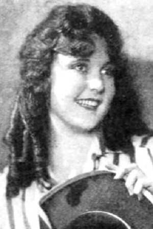 Marcella Pershing as Betty Gray in The Show Down