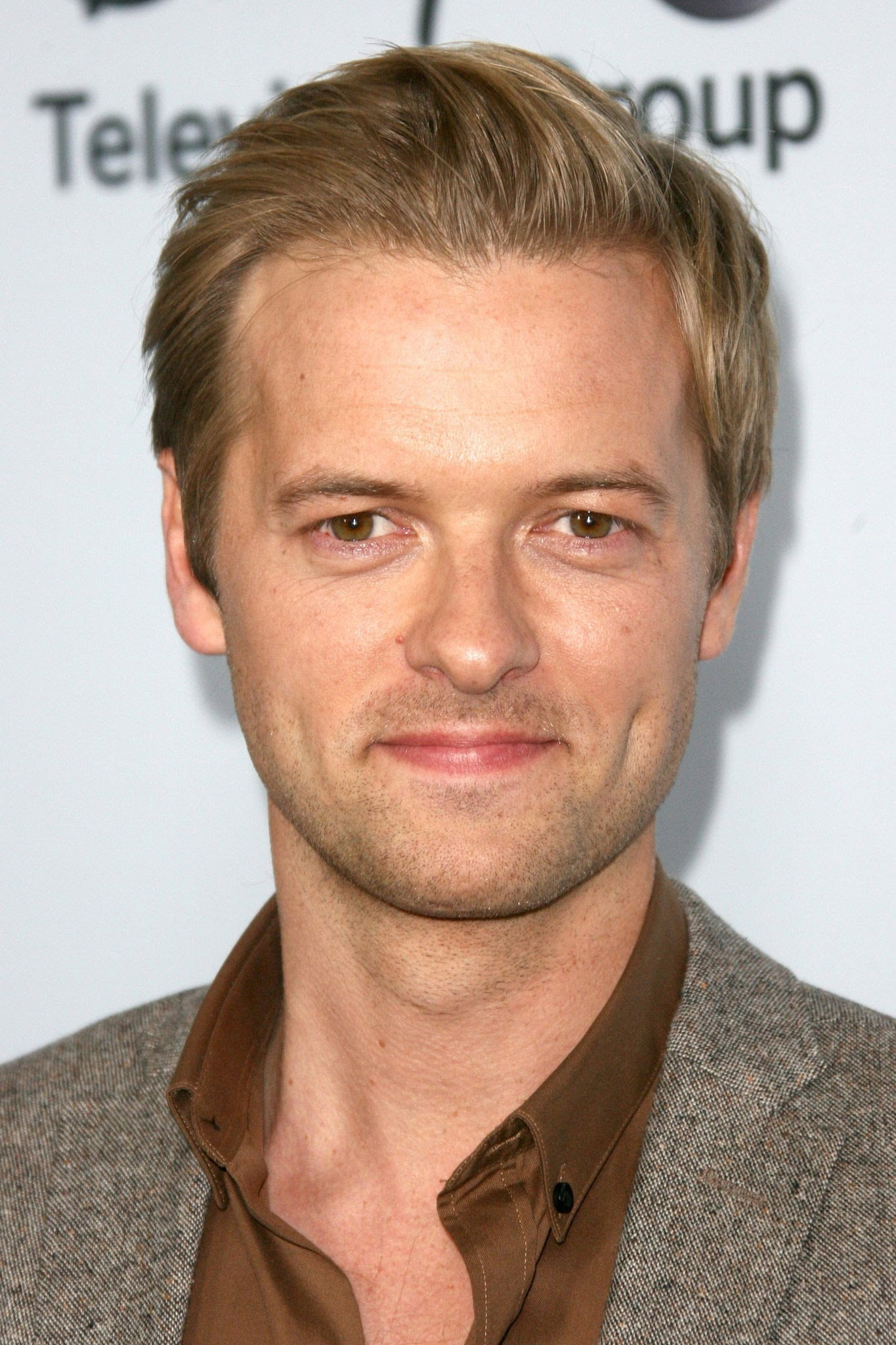 Adam Campbell as Cal Vandeusen in Harper's Island