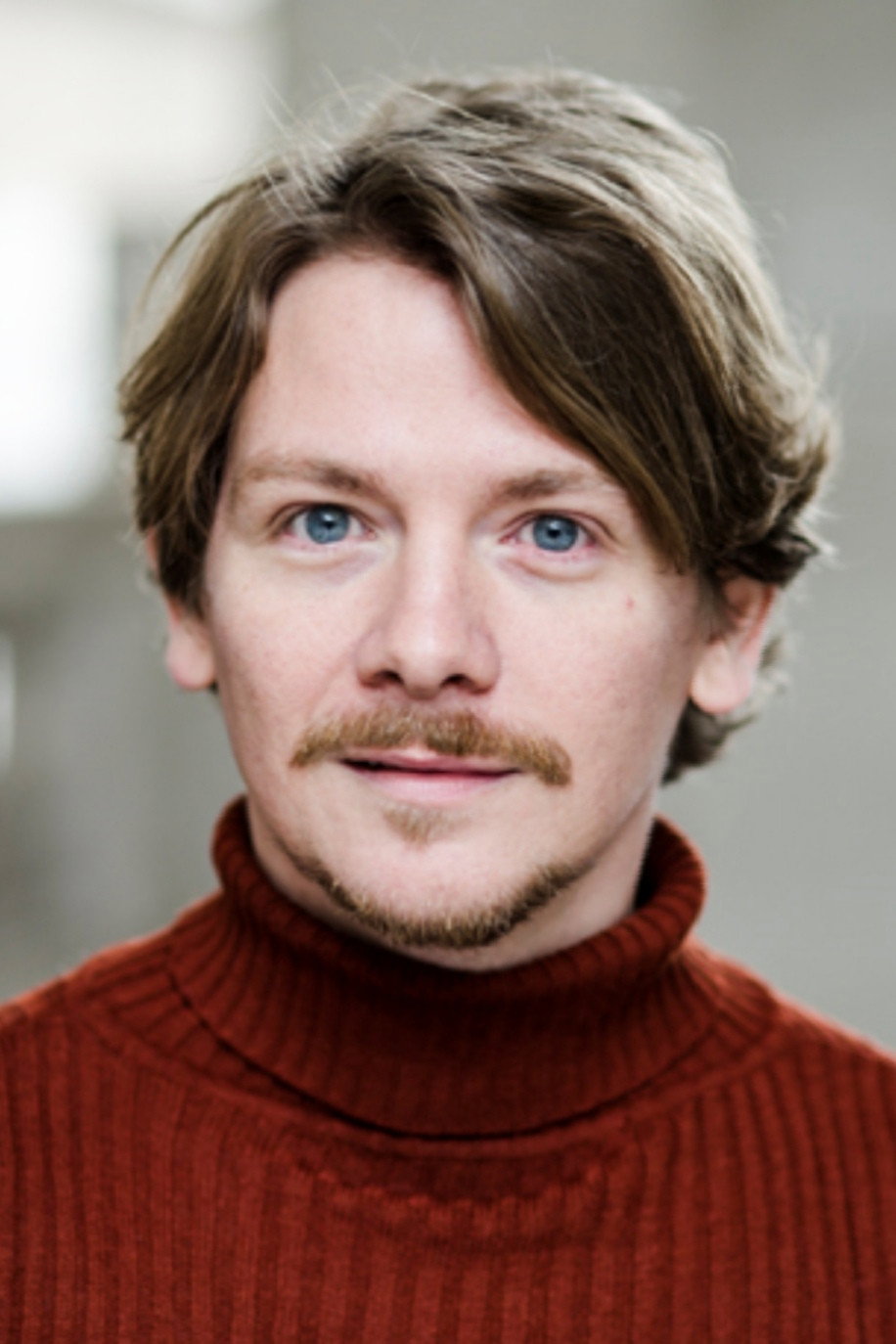 Kevin Trainor as Keiran Barker in The Café