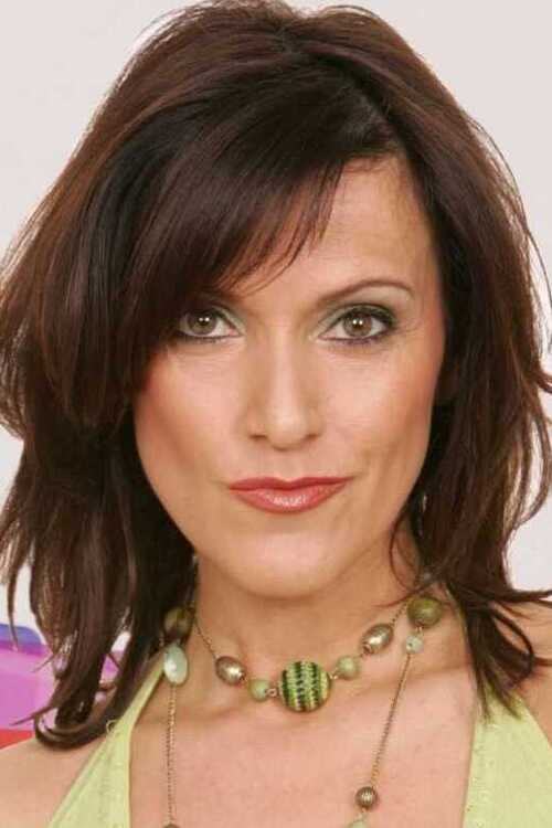 Kadèr Gürbüz as Michelle Jacobs in Jes