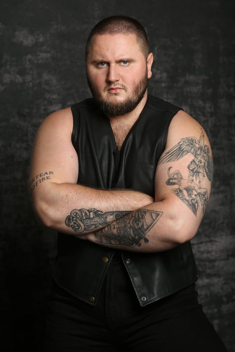 Paolo Boris as Verdugo in Facies