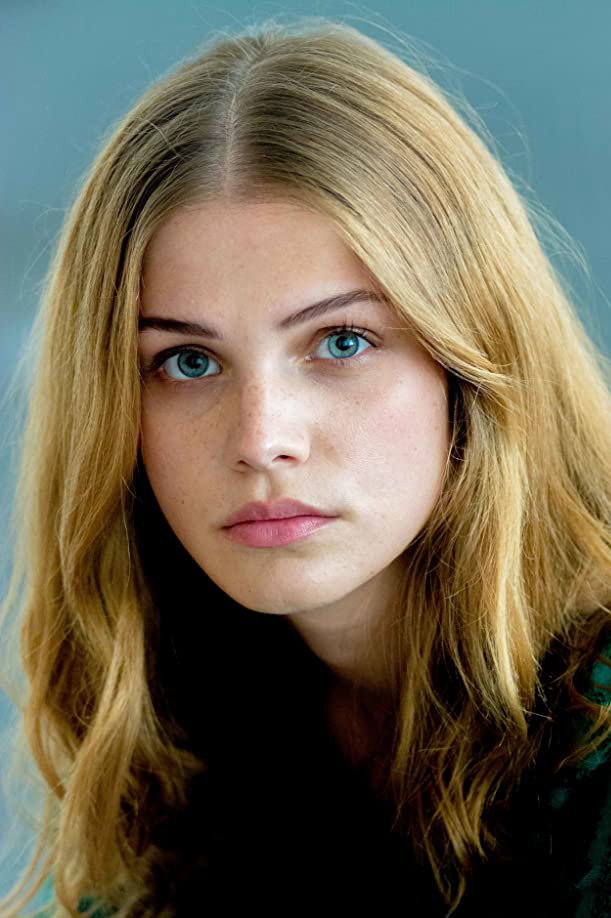 Lisa Tomaschewsky as Antje in Walpurgisnacht