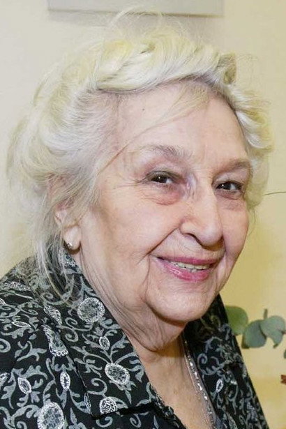 Stella Zázvorková as Mom in Kolja