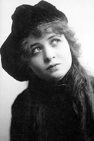 Barbara Gilroy as Eunice in God's Man