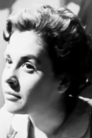 Μαργαρίτα Παπαγεωργίου as Irini in Windfall in Athens