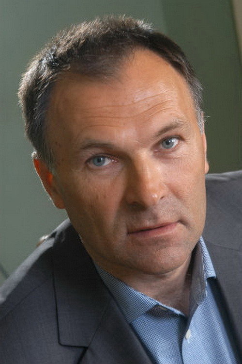 Владимир Литвинов as Семёнов (главная роль) in All Costs Paid
