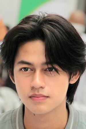 Jittipat Suwannaluck as Gus in Love Syndrome: The Beginning