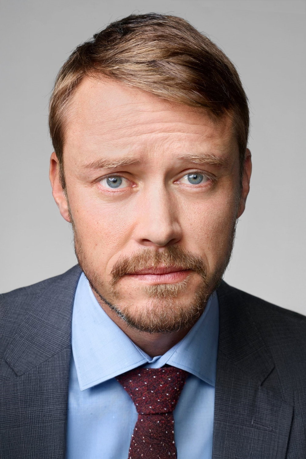 Michael Dorman as Christian Hayden in The Secret Life of Us