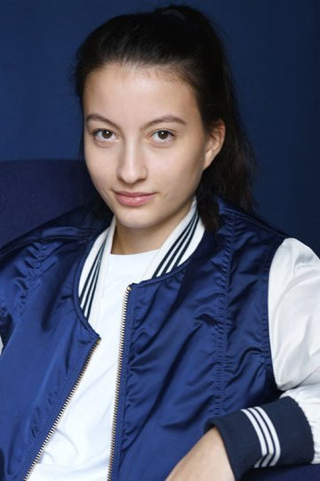 Mila Böhning as Lilli in Lilli