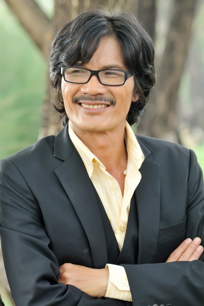 Công Ninh as Hai Ơn in Nghiêng Nghiêng Dòng Nước