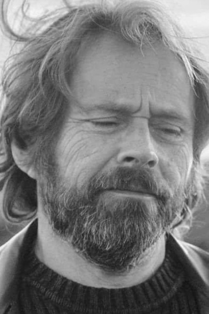 Marco Marchese as Leonardo in Profondo