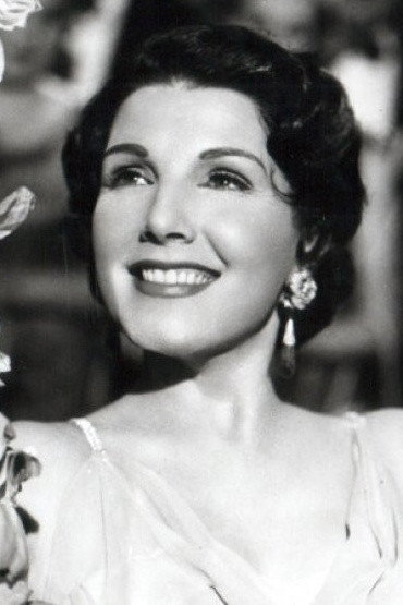 Libertad Lamarque as Abuela Piedad vda de Bracho in Deceptions