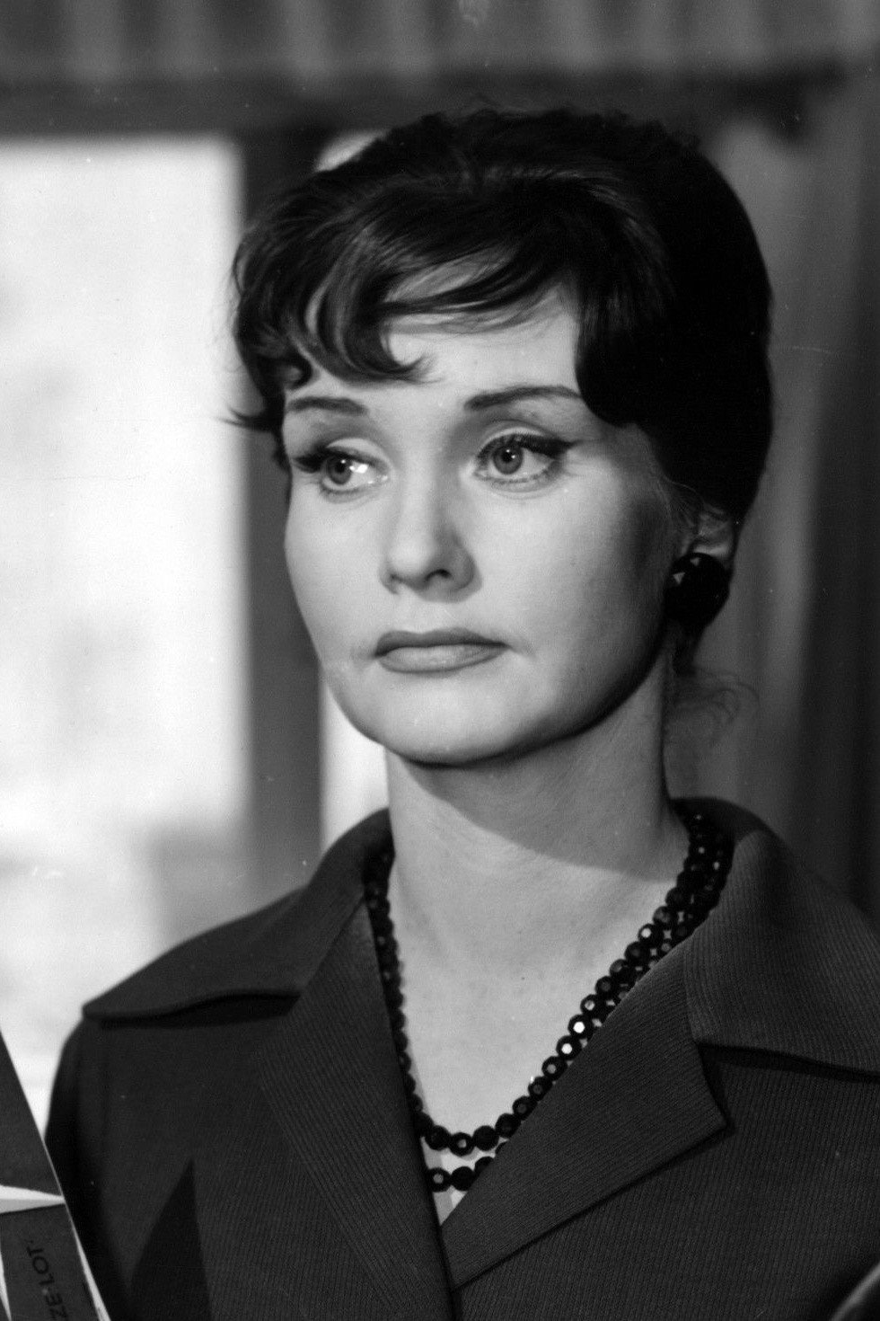Barbara Krafftówna as Marta Szymańska in Cierpkie głogi