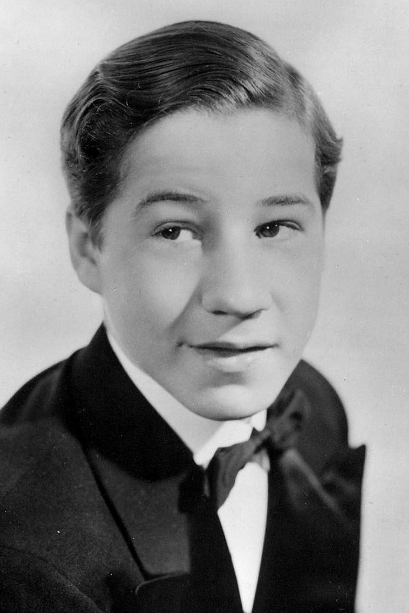 Bobby Jordan as Bobby in Bowery Bombshell