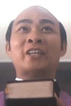 陳慶航 as Doorman in Table for Six