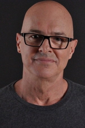 Norman Helms as Inspecteur Thibault in Amsterdam
