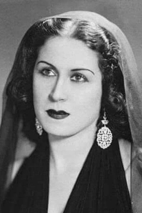 Leila Mourad as وفاء الجزار in Victims of Love