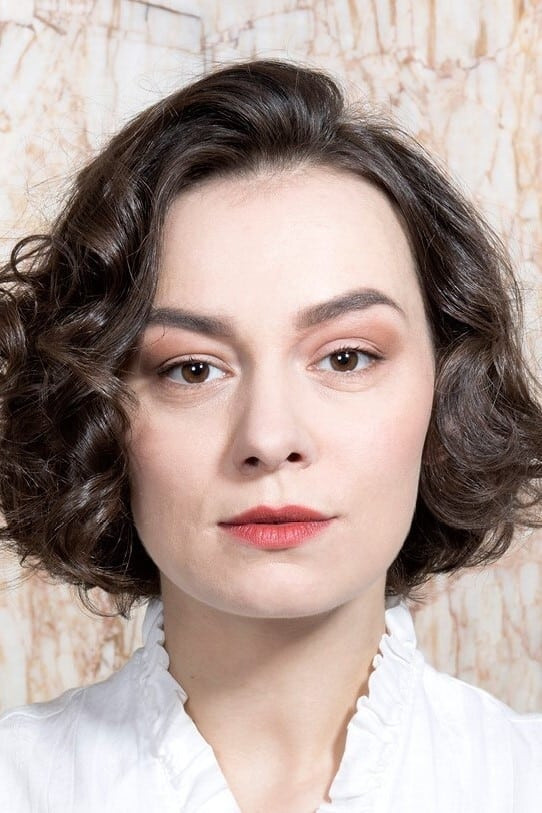 Beáta Kaňoková as Karolína Beránková in Pan profesor
