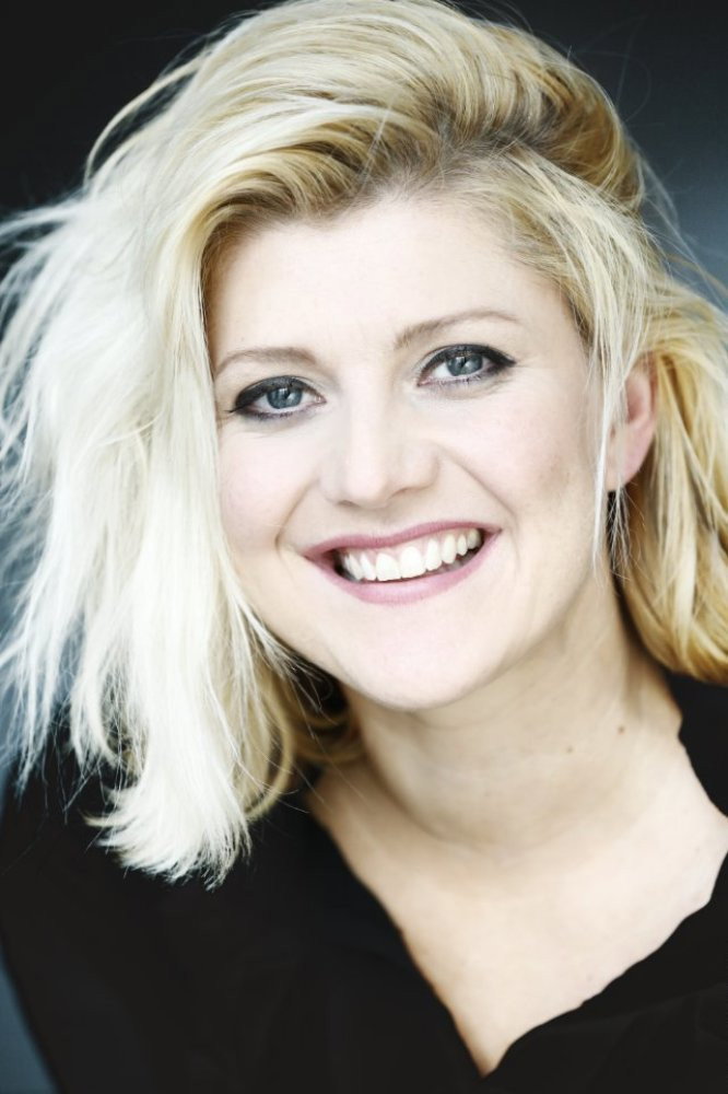 Camille Solal as Isabelle in See The Sea