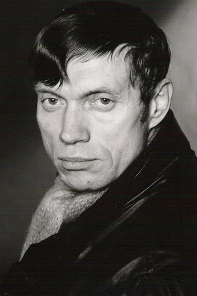 Victor Pedtrchenko as Mr. Bednarsky in Heritage Minutes: Myrnam Hospital