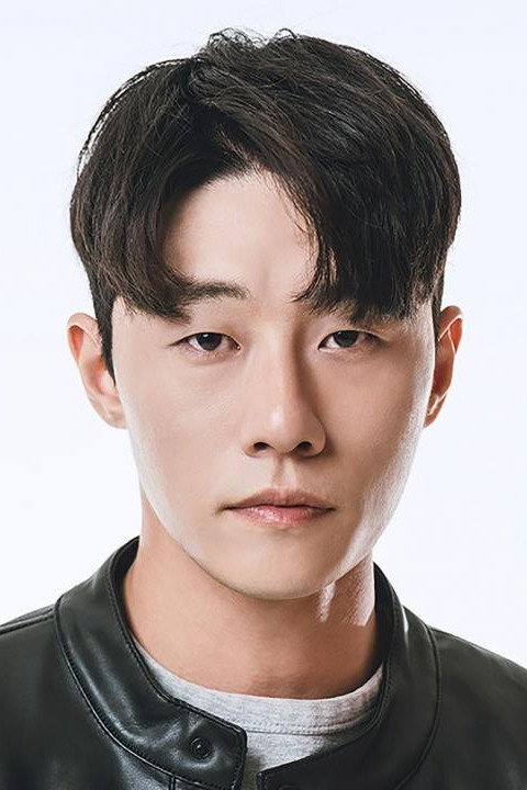 이신기 as Seo Jong-ryeol in The Worst of Evil