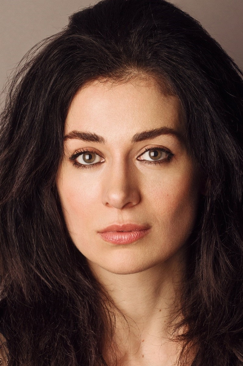 Heléna Antonio as Raffaella in Made in Italy