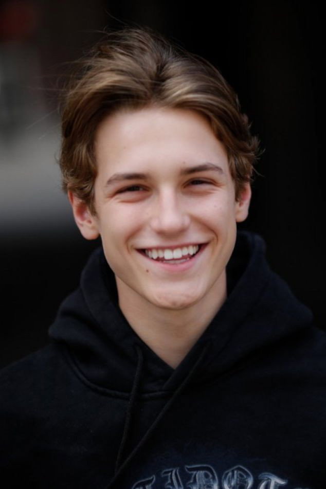 Nevio Wendt as Peter Shaw in Die drei ??? und der Karpatenhund