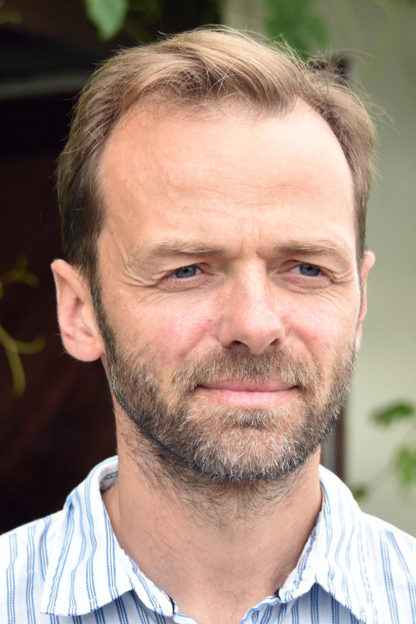 Lukáš Langmajer as Hugo Karásek in Na vodě