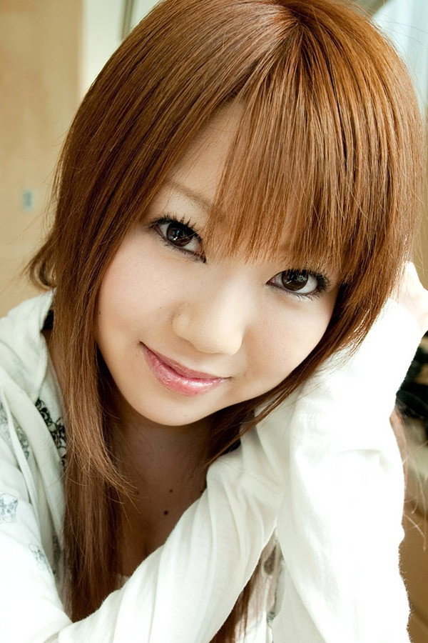 夏川亜咲 as Mai in Hoteru shimai: Shiri Kansen aibu
