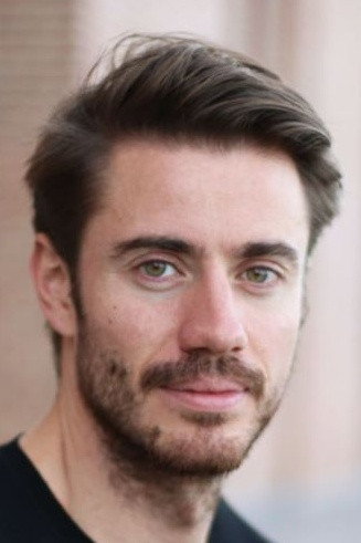 Bram van der Heijden as Luuk Visser in Centraal Medisch Centrum