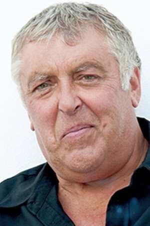 Maurizio Mattioli as Nando in Tifosi