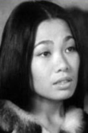 Светлана Хилтухина as Tintin/Young Nau in When the Whales Leave