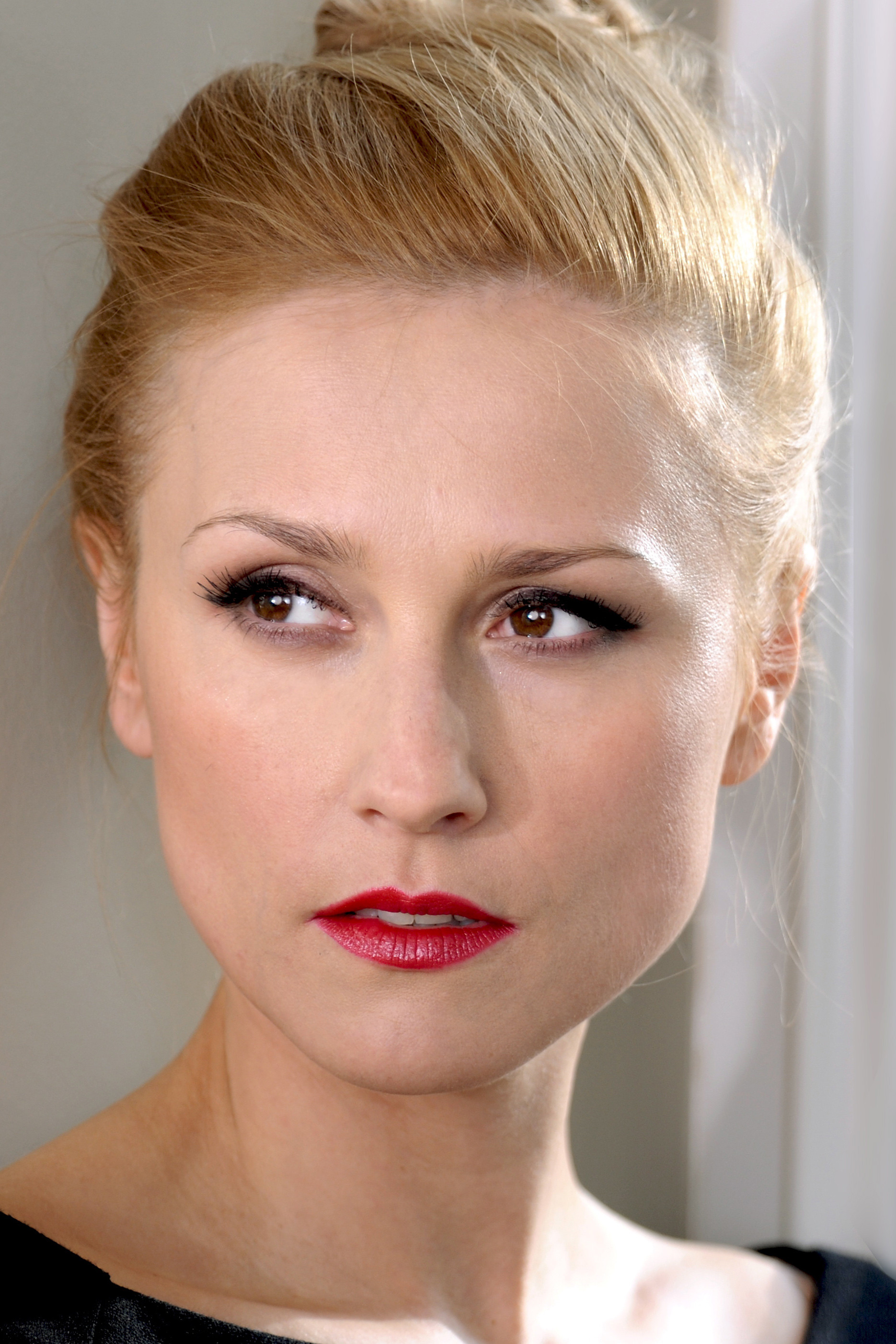 Sylwia Juszczak-Krawczyk as Lizawieta in Układ