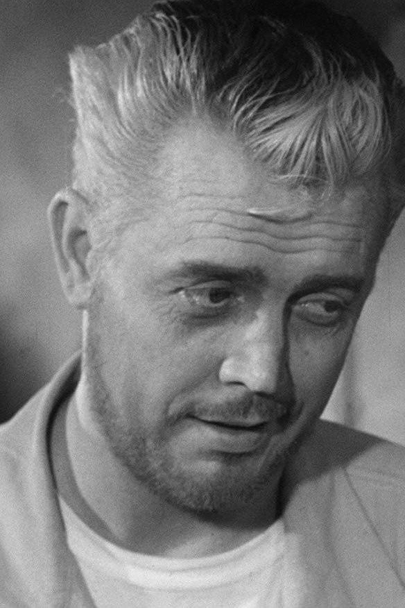 William Kerwin as Detective Pete Thornton in Blood Feast